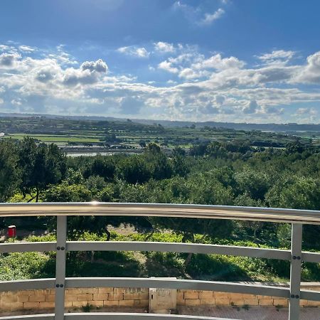 Cosy Designer Finished Apartment With Unobstructed Views セント・ポールズ・ベイ エクステリア 写真